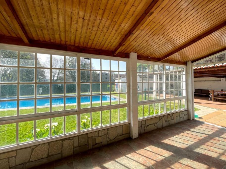 ポンテベドラ Amplia Casa Familiarヴィラ エクステリア 写真